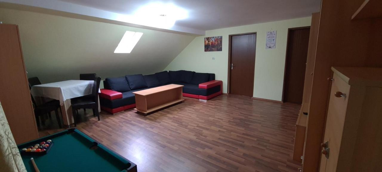 Pensiunea Aurora - Great Hostel Voineasa Esterno foto